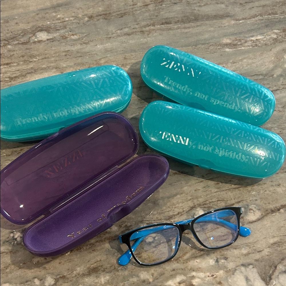 Zenni Optical Reader Glasses with 4 Cases new